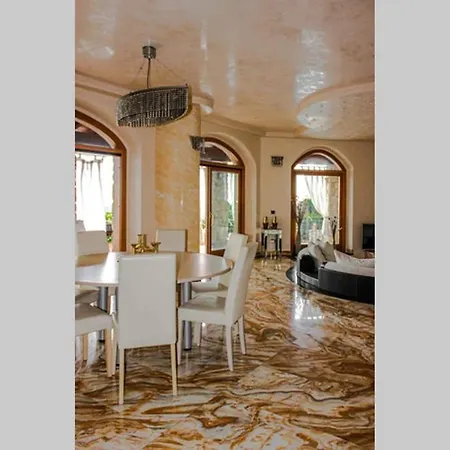 Villa Smeralda Daire Barcuzzi