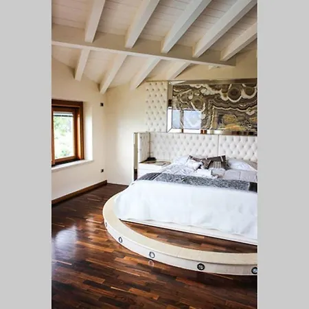 Villa Smeralda Daire *